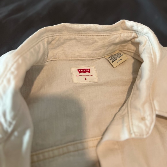 Off white levi button up shacket - Picture 2 of 2